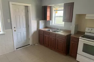 37 Lee Ave, Ferguson, MO 63135 - Photo 2
