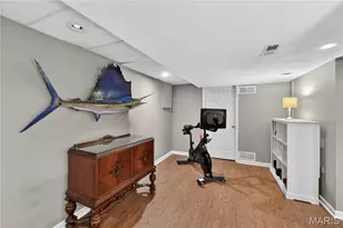 403 Woodview Manor Ln, Kirkwood, MO 63122 - Photo 34