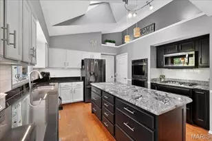 556 Red Rock Dr, Ballwin, MO 63011 - Photo 22