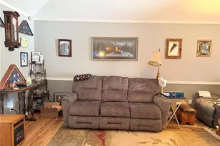 24306 Parade Dr, Lebanon, MO 65536 - Photo 10