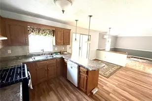 24306 Parade Dr, Lebanon, MO 65536 - Photo 18