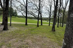 24306 Parade Dr, Lebanon, MO 65536 - Photo 16