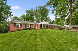 424 Geyer Forest Dr, Saint Louis, MO 63122 - Photo 2