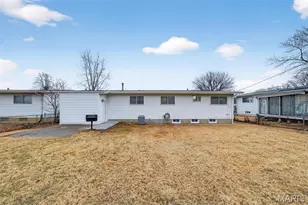 2500 Dove Dr, Florissant, MO 63031 - Photo 26