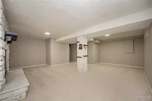 270 E Skyline Dr, Ballwin, MO 63011 - Photo 44