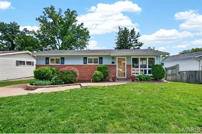 512 Acorn Drive, Saint Louis, MO 63126 - Photo 1