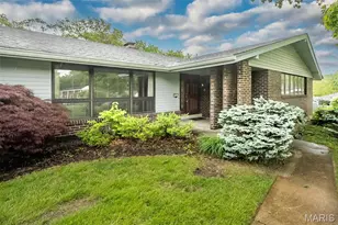 336 Hackmann Ln, Creve Coeur, MO 63141 - Photo 6