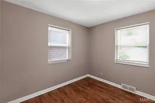 6929 Roland Blvd, Saint Louis, MO 63121 - Photo 12
