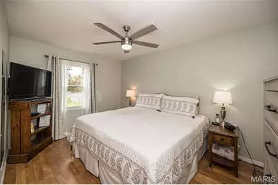 12167 Parkwood Place, Maryland Heights, MO 63043 - Photo 18
