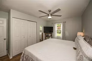 12167 Parkwood Pl, Maryland Heights, MO 63043 - Photo 20