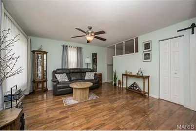 12167 Parkwood Place, Maryland Heights, MO 63043 - Photo 4