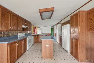 24249 Township Line Rd, Warrenton, MO 63383 - Photo 16