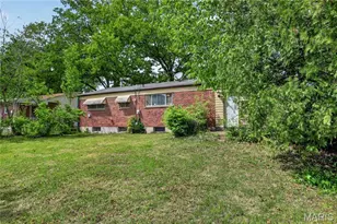 1742 Bradshaw Dr, Saint Louis, MO 63136 - Photo 36