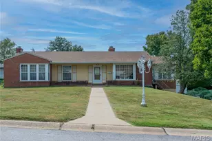 10022 Elise Dr, Lakeshire, MO 63123 - Photo 1