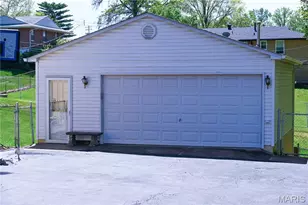 10022 Elise Dr, Lakeshire, MO 63123 - Photo 6