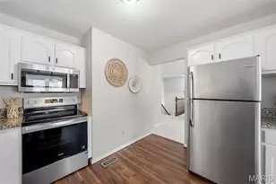 2224 Ole Castle Ct, Chesterfield, MO 63017 - Photo 12