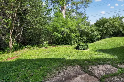 9466 Adler Avenue, Saint Louis, MO 63137 - Photo 6