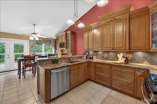 745 Charleston Oaks Dr, Ballwin, MO 63021 - Photo 20