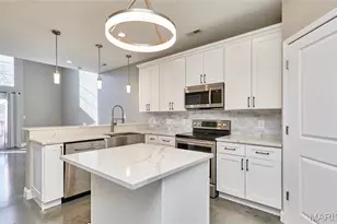 200 S Kirkwood Rd, Kirkwood, MO 63122 - Photo 6