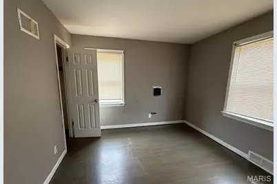 1082 Fontaine Place, Saint Louis, MO 63137 - Photo 8