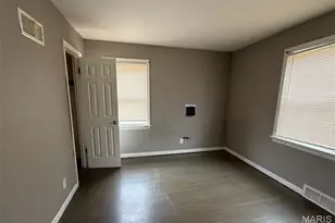 1082 Fontaine Pl, Saint Louis, MO 63137 - Photo 8