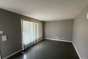 1082 Fontaine Pl, Saint Louis, MO 63137 - Photo 2