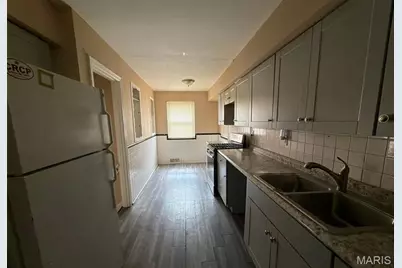 1082 Fontaine Place, Saint Louis, MO 63137 - Photo 6