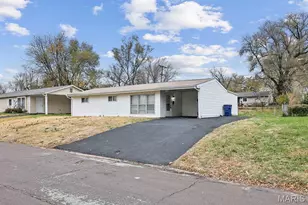 9205 Harold Dr, Woodson Terrace, MO 63134 - Photo 2