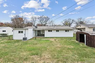 9205 Harold Dr, Woodson Terrace, MO 63134 - Photo 12