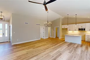 130 River Grv Ct, O'Fallon, MO 63366 - Photo 4