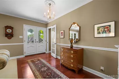 29 Thorndell Drive, Saint Louis, MO 63117 - Photo 10