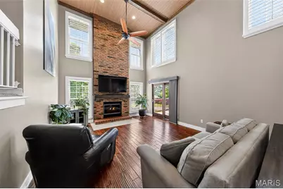 7039 Broken Oak Drive, Saint Louis, MO 63129 - Photo 8