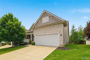 1431 Colonial Dr, Saint Charles, MO 63304 - Photo 2