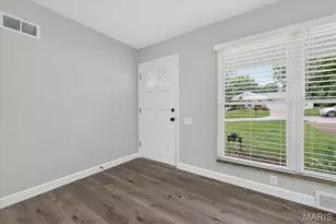 328 Danworth Ct, Saint Louis, MO 63122 - Photo 6