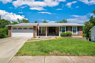 5615 Chalet Manor Ct, Saint Louis, MO 63129 - Photo 1
