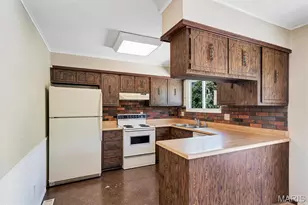 5615 Chalet Manor Ct, Saint Louis, MO 63129 - Photo 10