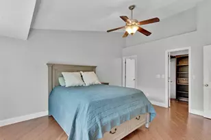 1562 Glenn Brooke Woods Cir, Ballwin, MO 63021 - Photo 18
