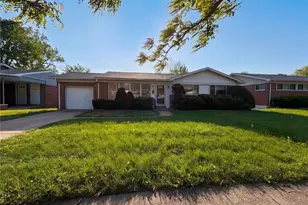 1136 Burch Ln, Saint Louis, MO 63130 - Photo 16