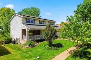 557 May Valley Dr, Fenton, MO 63026 - Photo 2