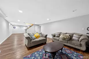 14000 Davey Dr, Florissant, MO 63034 - Photo 6