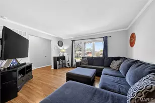 14000 Davey Dr, Florissant, MO 63034 - Photo 8