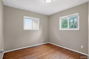6751 Kenwood Dr, Saint Louis, MO 63121 - Photo 8