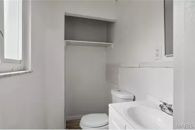6751 Kenwood Drive, Saint Louis, MO 63121 - Photo 20