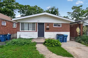 6751 Kenwood Dr, Saint Louis, MO 63121 - Photo 1