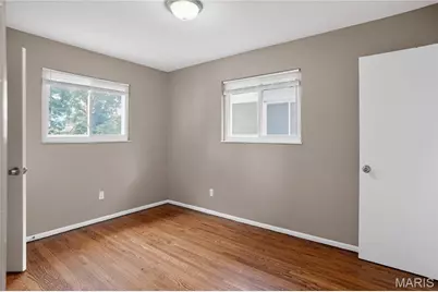 6751 Kenwood Drive, Saint Louis, MO 63121 - Photo 12