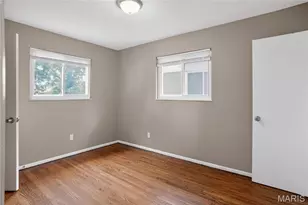 6751 Kenwood Dr, Saint Louis, MO 63121 - Photo 12