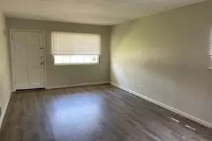 146 Roderick Dr, Saint Louis, MO 63137 - Photo 6