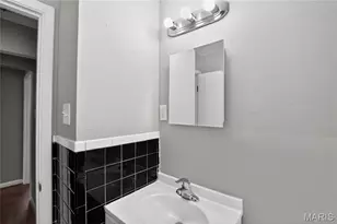 8004 Monroe Ave, Saint Louis, MO 63114 - Photo 26