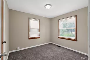 10220 Tappan Dr, Saint Louis, MO 63137 - Photo 14