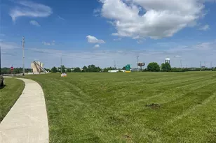 8100 Veterans Memorial Parkway Pkwy, Saint Peters, MO 63366 - Photo 6